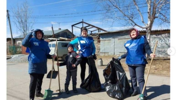 Волонтеры с. Матвеевка приняли участие в субботнике по программе «Городская среда»