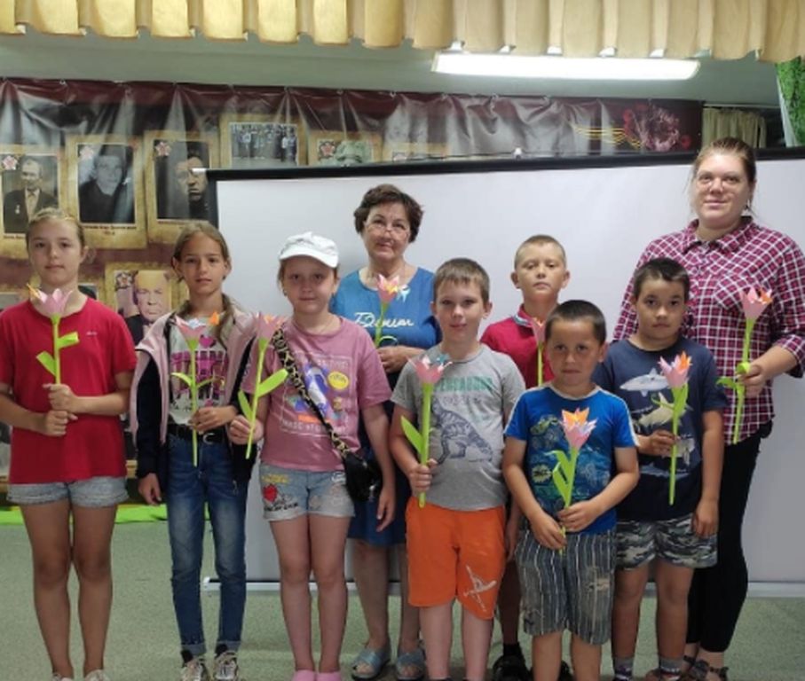 Мастер класс от специалистов МКУК МКДМЦ «Мастерская ХМР»