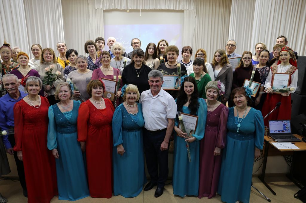 Сильна талантами земля