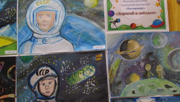 Выставка рисунков творческой мастерской "Натюрморт"